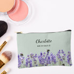 Pochette À Accessoires Fleurs de lavande sage vert bridesmaid<br><div class="desc">Arrière - plan vert Sage. Décoré de fleurs de lavande et d'abeilles. Personnalisez et ajoutez le nom de votre servante.</div>