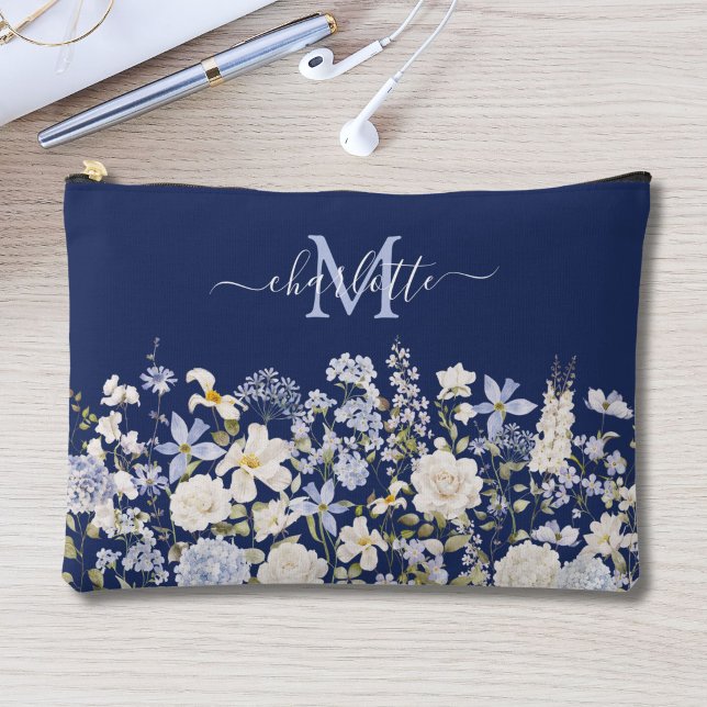 Pochette À Accessoires Fleurs Florales Bleues Aquarelle Monogramme Élégan (Créateur téléchargé)