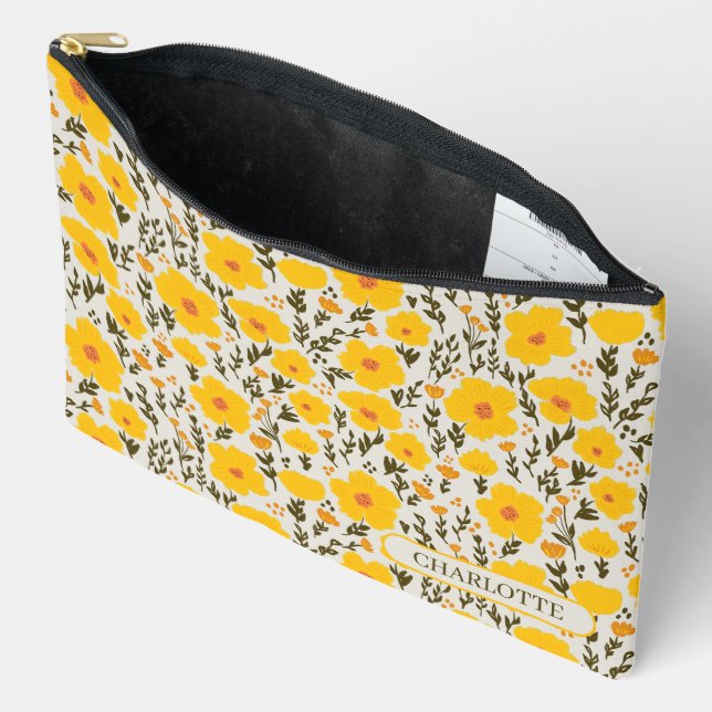 Pochette À Accessoires Fleurs jaunes de prairie fleurie motif et nom (Ouvrir)