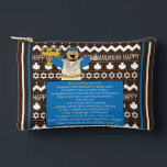 Pochette À Accessoires Hanoukka Judah Maccabee Dreidel<br><div class="desc">Hanoukka avec Judah Maccabee, Dreidel Game Pouch. Tous les éléments de conception peuvent être modifiés. Modifiez le texte modifiable à l'aide de votre style de police, de votre couleur et de votre taille préférés. Remplissez votre poche de dreidels et de gâteries pour jouer. Jeu ! ! ! Heureux Hanoukka !...</div>
