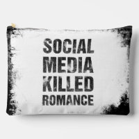 Les médias sociaux ont tué la romance