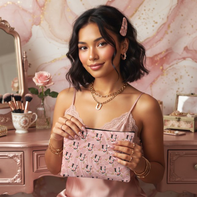 Pochette À Accessoires Lettre U (Créateur téléchargé)