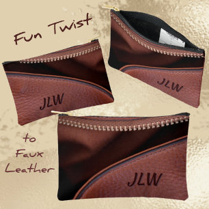 Pochette À Accessoires Marron Cuir Dézippé avec Initiales Élégantes