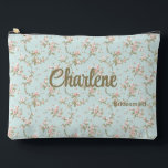 Pochette À Accessoires Menthe Blush Romantic Floral<br><div class="desc">Petites fleurs, grand charme. Cette adorable poche zip présente une empreinte romantique à la menthe et un imprimé floral roux avec personnalisation de script doux. Parfait pour les produits de beauté, l'électronique, les essentiels de fin de semaine de bachelorette, ou dans le cadre d'un ensemble coordonné de cadeaux de demoiselle...</div>