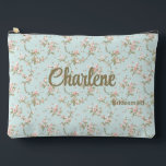 Pochette À Accessoires Menthe   Blush Romantic Floral<br><div class="desc">Petites fleurs, grand charme. Cette adorable poche zip présente une empreinte romantique à la menthe et un imprimé floral roux avec personnalisation de script doux. Parfait pour les produits de beauté, l'électronique, les essentiels de fin de semaine de bachelorette, ou dans le cadre d'un ensemble coordonné de cadeaux de demoiselle...</div>