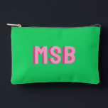 Pochette À Accessoires Monogramme de bloc d'ombre rose, personnalisé<br><div class="desc">Sac super mignon avec double bloc d'ombre rose monogramme et arrière - plan vert. Donc en tendance avec l'esthétique préppy. Changez facilement les couleurs et le texte à la vôtre - 2 lettre monogramme, 3 lettre ou mot/nom complet. Mignonne, tendance - parfait pour un cadeau d'anniversaire, une soirée bachelorette et...</div>