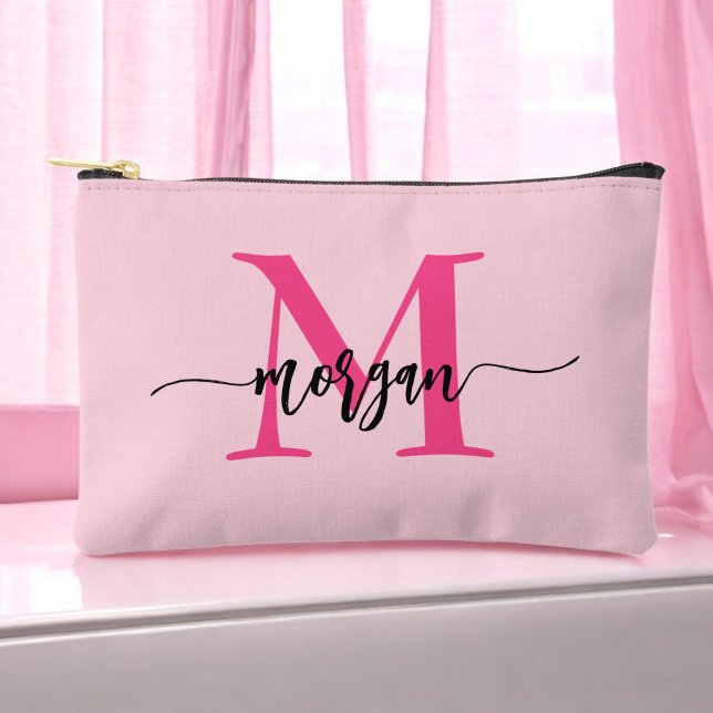 Pochette À Accessoires Monogramme rose chaud Nom de la fille Script (Créateur téléchargé)