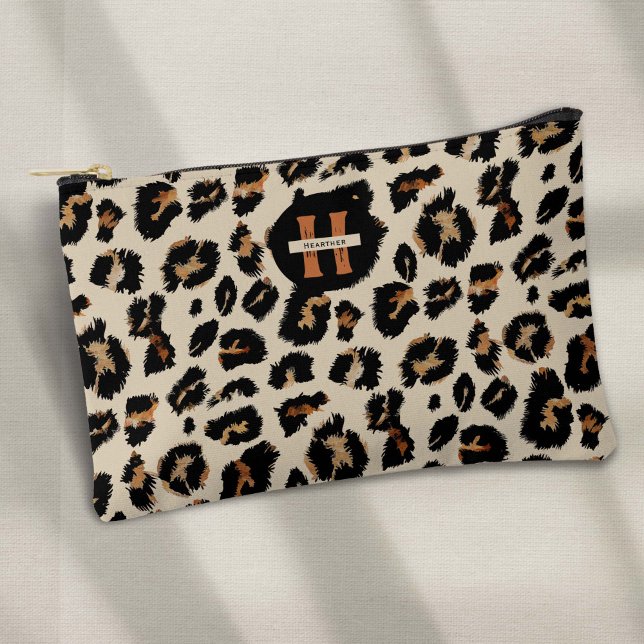 Pochette À Accessoires Motif animal moderne, Peau léopard, Monogramme (leopard skin motif  small accesory pouch.)