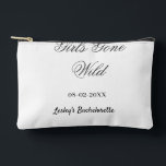 Pochette À Accessoires Nom de la fête de bachelorette Girls Gone Wild dat<br><div class="desc">Conçu pour votre mariage</div>