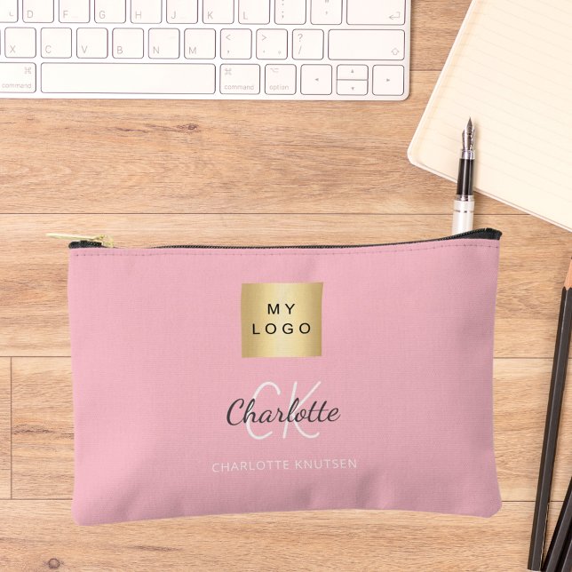 Pochette À Accessoires Nom monogramme du logo de l'entreprise rose pâle (Créateur téléchargé)