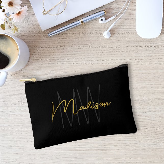 Pochette À Accessoires Nom Monogramme moderne Script Black Gold (Modern Monogram Name Script Black Gold Accessory Pouch)