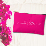 Pochette À Accessoires Nom personnalisé minimaliste mignon | Rose Rose<br><div class="desc">Faites une déclaration avec notre Cute Girly Minimalist Nom personnalisé | Pochette Rose Accessoire Rose! Cette pochette chic est parfaite pour ranger vos articles de maquillage ou de toilette sur le pouce. Personnalisé avec votre nom,  ce somptueux sac rose rose est à la fois élégant et fonctionnel.</div>
