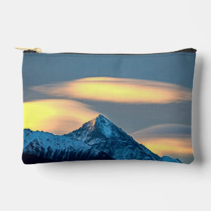 Pochette À Accessoires Nuages uniques au-dessus des montagnes enneigées