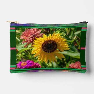 Pochette À Accessoires Ouvert et donnant de la Nourriture - Fleur de Tour