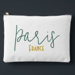 Pochette À Accessoires Paris, France Souvenir<br><div class="desc">Célébrez votre visite à Paris, France avec ce design minimaliste de souvenir de voyage. Avec une typographie claire et un style intemporel, ce design fait un parfait souvenir de vos voyages ou un cadeau attentionné pour les aventuriers et les voyageurs qui aiment cette destination. Idéal pour les voyageurs, les explorateurs...</div>