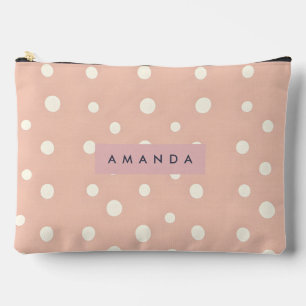 Pochette À Accessoires Pastels Personnalisés en Crème sur Teint Rosé