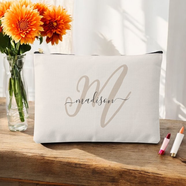 Pochette À Accessoires Script gras Stylo Beige Nom et monogramme (Personalize with your name and monogram initial.)