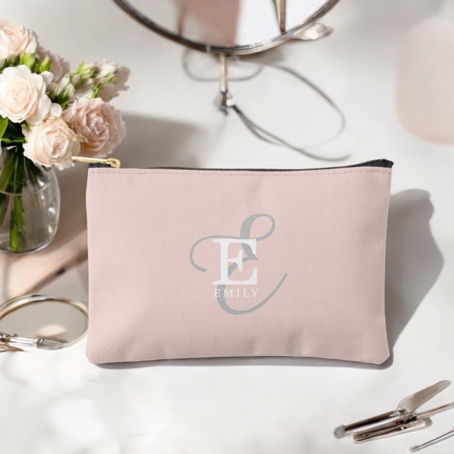 Pochette À Accessoires Style Unique Monogramme Typographie Blush Rose (Personalize with your name and monogram initial.)