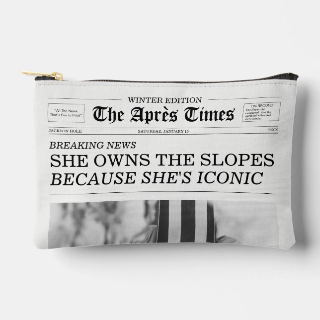 Pochette À Accessoires The Après Times Newspaper She Owns The Slopes (Recto)