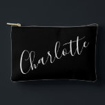 Pochette À Accessoires Typographie de script chic Nom personnalisé Noir<br><div class="desc">Typographie de script chic Pochette d'accessoires personnalisées en noir</div>