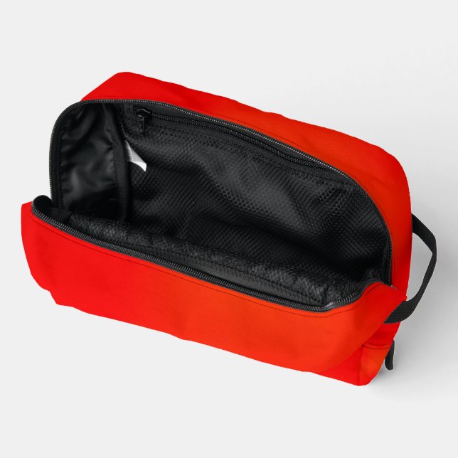 Pochette zippée rouge vif sur fond blanc (Ouvrir)