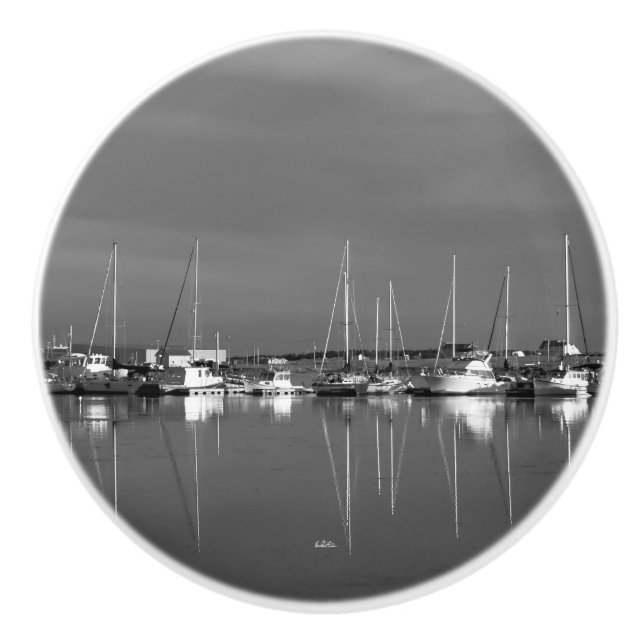 Poignée de porte, photo noir et blanc, bateaux (Devant)