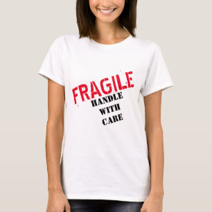 POIGNÉE FRAGILE AVEC Tshirt CARE