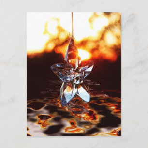 Poignée sur une carte postale étoilée