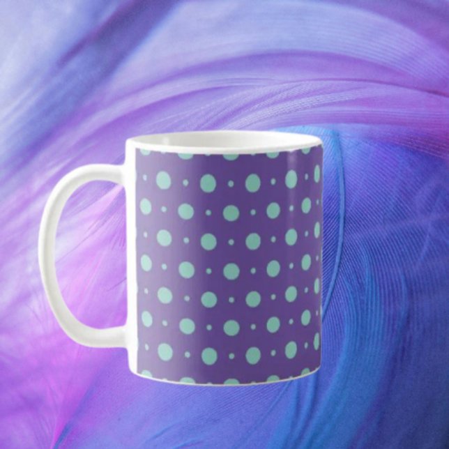 Points de pois sarcelle sur un mug classique viole (Créateur téléchargé)