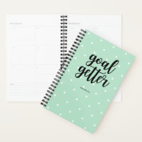 Points verts et typographie noire | But Getter