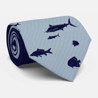 poissons dans la cravate de poisson d'eau de mer