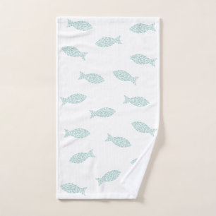 Poissons verts sur arrière - plan blanc