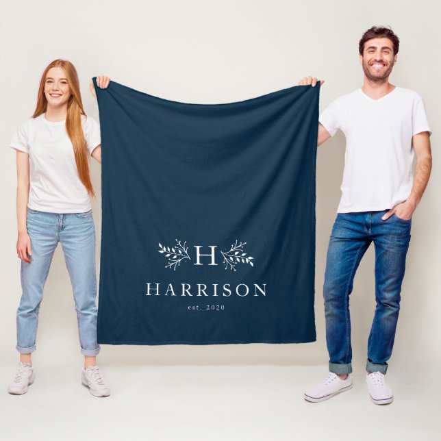 Polaire Couverture de mariage bleu marine à monogramme rus (En situation)