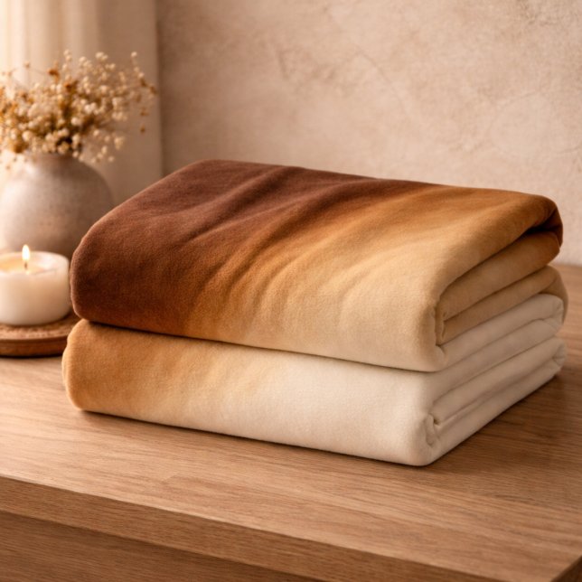 Polaire Couverture en molleton Gold Espresso Luxe Bruni (Espresso depth and gold shimmer add a polished layer to warm, neutral evening routines.)