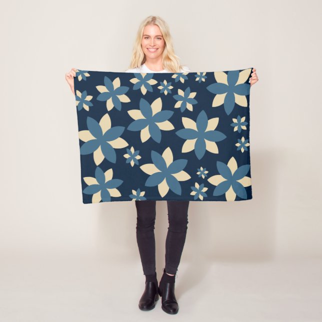 Polaire Couverture Fleurie Midnight Blossom (En situation)