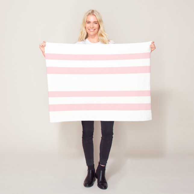 Polaire Couverture personnalisée en molleton rose et blanc (En situation)