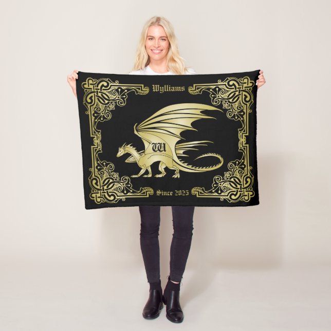 Polaire Dragon Monogramme Gold Frame Couverture De Livre T (En situation)