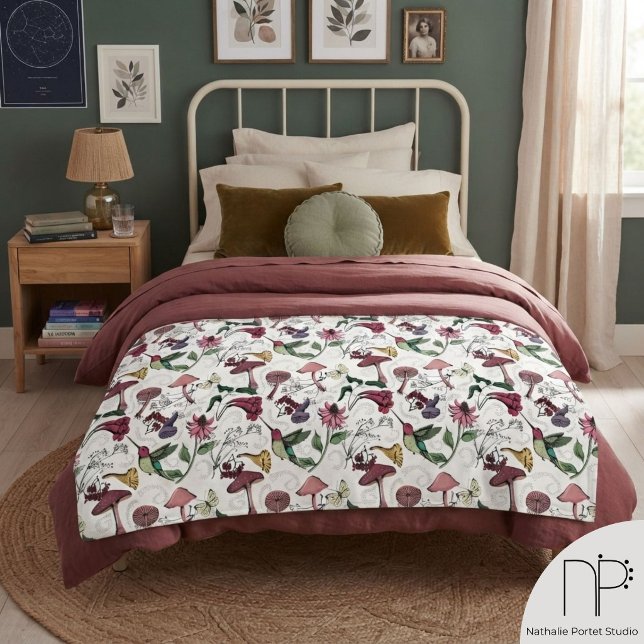 Polaire Élégante couverture en molleton de jardin de print (Hand-drawn ink hummingbird bignonia flower mushroom sage green botanical fleece blanket)