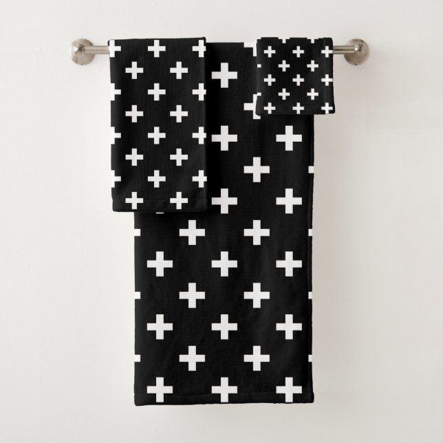 Polka blanche croise sur noir (En situation)