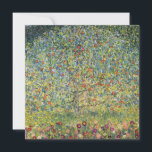 Pommier par Gustav Klimt, Art Nouveau Vintage<br><div class="desc">Apple Tree (1912) de Gustav Klimt est une peinture d'art vintage de l'époque victorienne Symbolisme. Une scène nature avec un pommier dans un verger sur une ferme aux fruits mûrs et aux fleurs de pommes. Le jardin fleuri est fleuri et fleuri. À propos de l'artiste : Gustav Klimt (1862-1918) était...</div>