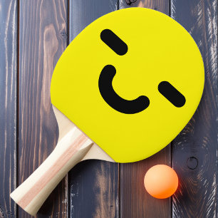 Pong Visage Souriant Satisfait Jaune Raquette de Ping P