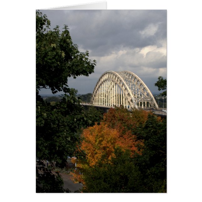 Pont au-dessus de la rivière Waal, Nijmegen (Devant)