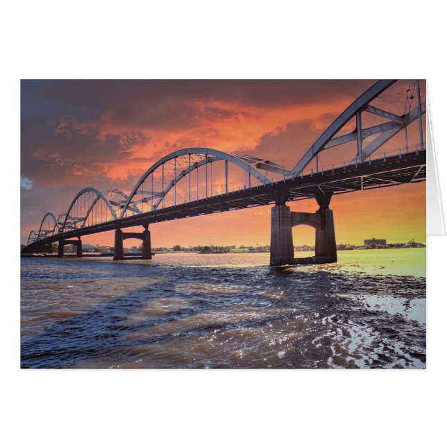 Pont centennal au coucher du soleil (Devant Horizontal)