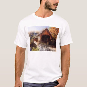 Pont couvert pittoresque de T-shirt de haute