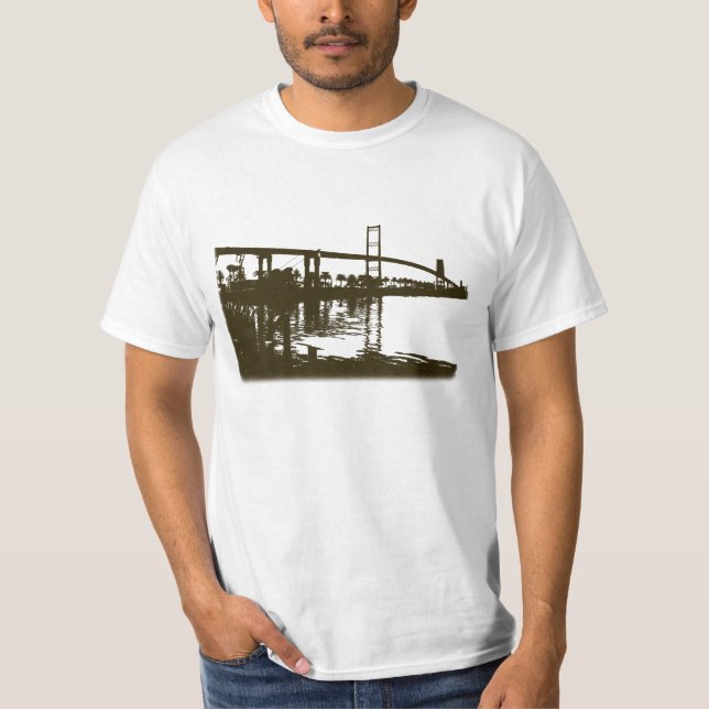 Pont de Vincent Thomas dans le T-shirt Brown (Devant)