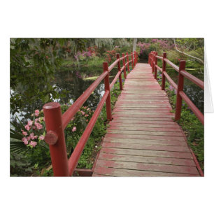 Pont rouge sur étang, Magnolia Plantation,