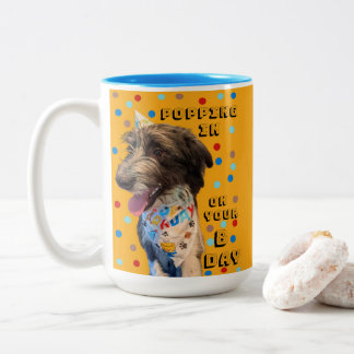 Pop Anniversaire Dans La Mug De Chiot