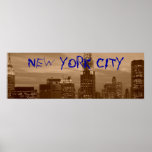 Pop Art Sepia New York City Poster panoramique<br><div class="desc">Gratte-ciel de New York à la nuit - Photo de gratte-ciel de New York - Brooklyn Bridge,  Manhattan Financial District à Blue Night Pop Art Style Photo numérique</div>