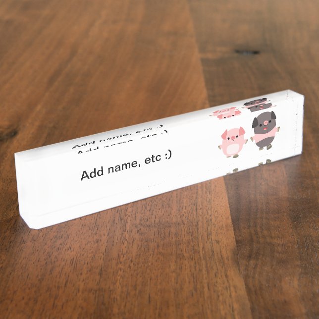 Porcs mignons de bande dessinée sur une plaque (Taille)