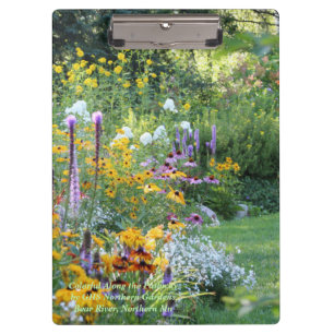 Porte-bloc Coloré le long de la voie ! Rassemblement de troi